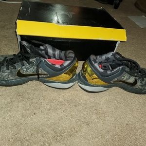 NIKE ZOOM KOBE VII SYS PRELUDE